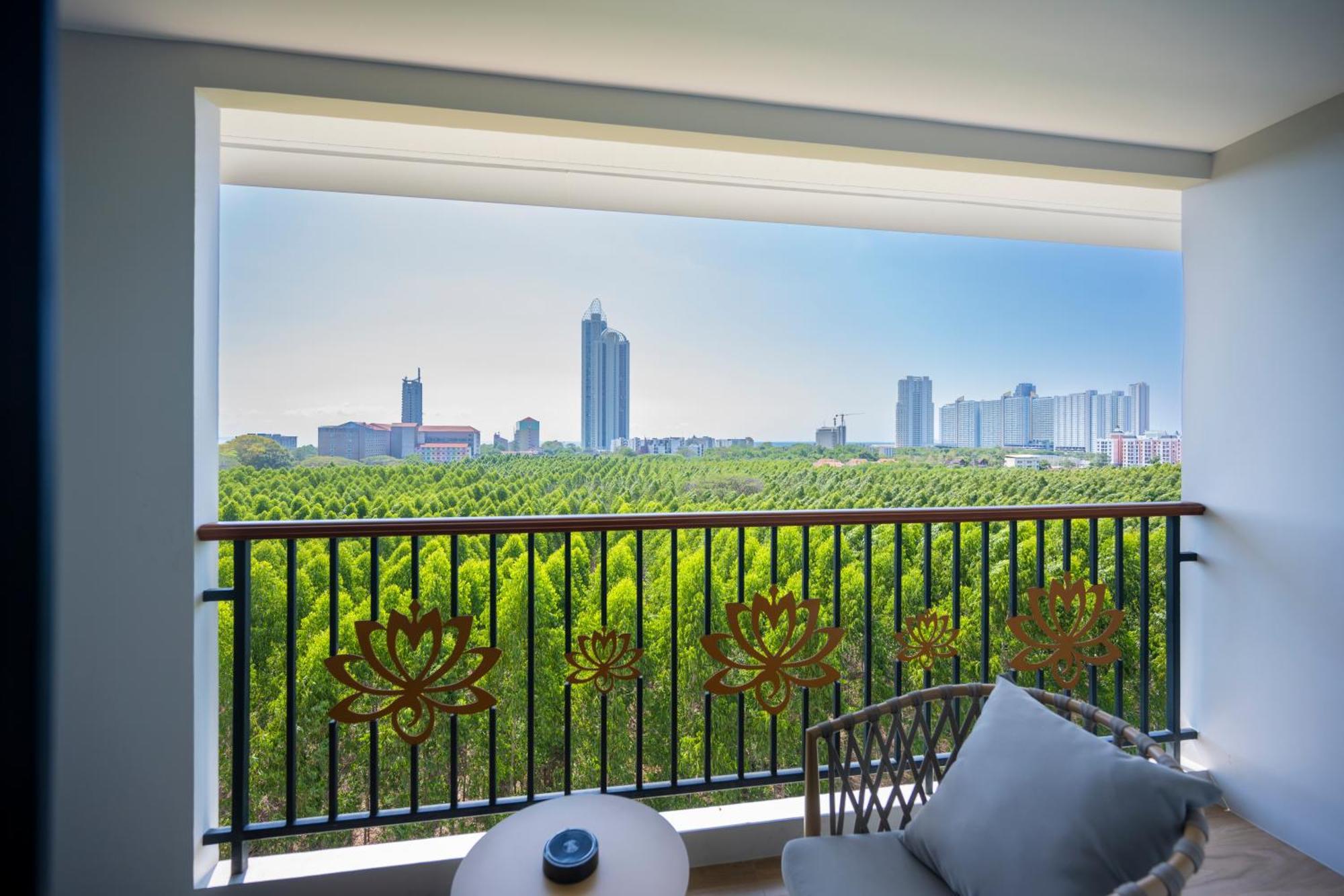 Hotel Wyndham Jomtien Pattaya Na Chom Thian Exterior foto