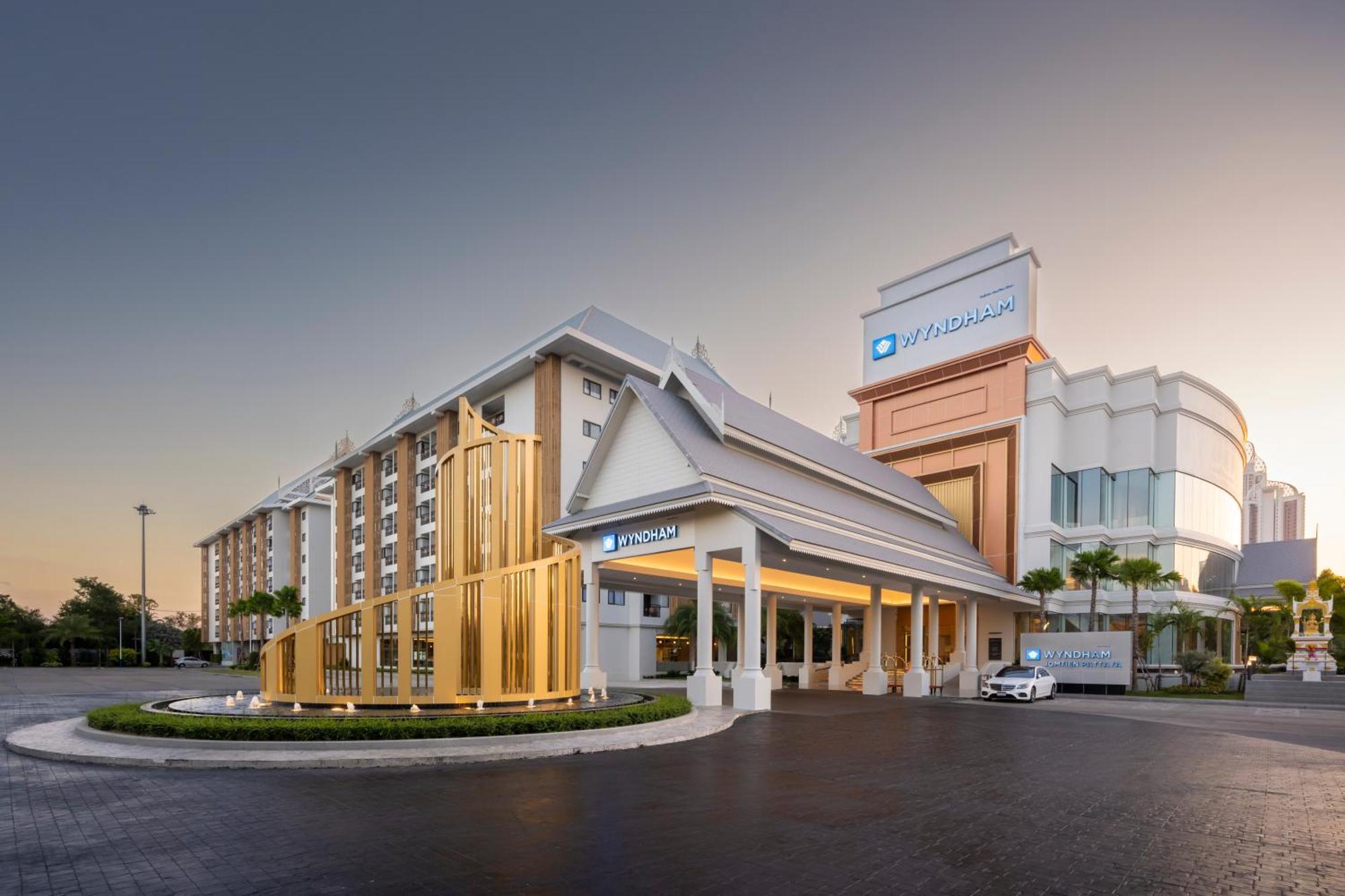 Hotel Wyndham Jomtien Pattaya Na Chom Thian Exterior foto